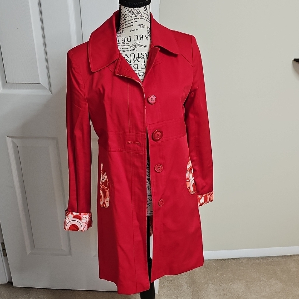 Red Trench Coat with Tailored Fit and Mid-Length